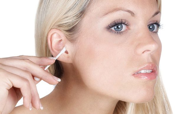 Yanlış kulak temizleme hastalık nedeni